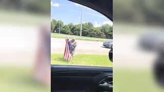 Double amputee Marine saves American flag from the interstate