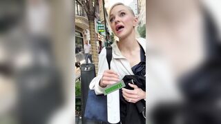 Anna Faris looks like she is tweaking HARD
