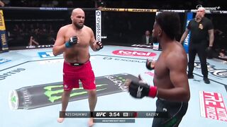 This is why you keep your hands up during a pro fight (Last night from UFC Fight Night)