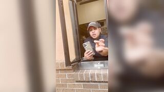 Woman Confronts Houston Popeyes Employee