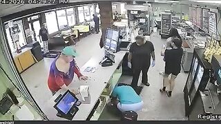 FAFO: Man beats up black guy after he stepped on his foot and swung at him in a South Carolina restaurant