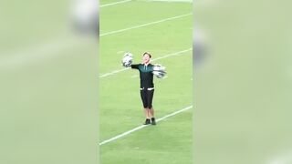A Viral Eagles Clip Has People Threatening to Cancel Tickets Over Male Cheerleaders