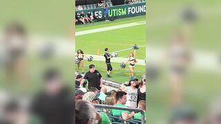 A Viral Eagles Clip Has People Threatening to Cancel Tickets Over Male Cheerleaders