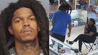 Man snatches $22K in gold from Florida mall kiosk and pawns it before arrest