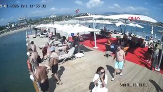 TURKEY MAN JUMPS OVER PROTECTIVE BARRIER and DIVES HEAD FIRST TO HIS DEATH