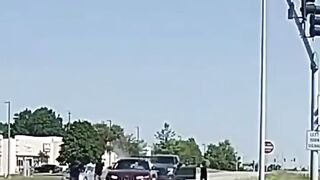 Crazy Drive By Shooting in Broad Daylight