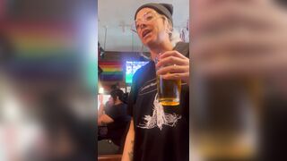 Group kicked out of sports bar in Portland for wearing XX/XY shirts