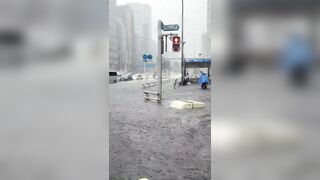 End Times yes? 104.5 mm of rain was unleashed in ONE HOUR, the highest total since records began being kept in 1890.
