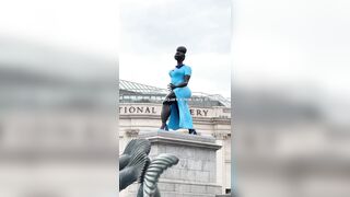WHAT THE ACTUAL FOOK?!! Trafalgar Sq, London now has a Shaniqua statue