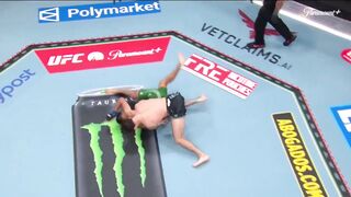 Brutal Body Slam KO from last night's UFC