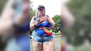 Does she really look in the mirror and think, “Yep, this is attractive”?