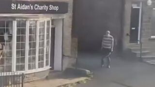 UK: Man arrested after bow and arrow fired in street
