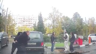 Another Day Another Road Rage In Russia: Driver Hits Woman After She Folds His Mirror, Gets Beaten by Her Boyfriend