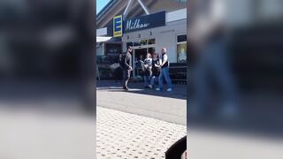 Islamic invader attacked a store worker in Tuttlingen, Germany
