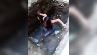 Poor Girl Ends up in the Sewer during Street Fight