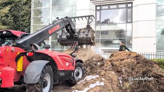 French farmers dumped several tonnes of agricultural waste outside a tax office i