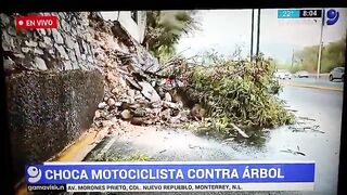 Reporter and Cameraman Hit While Live Streaming a Landslide in Mexico
