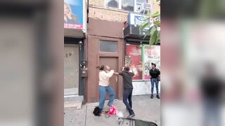 Street Brawl Outbreaks in Brownsville as Crowd Looks On