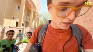 Kids Throw Rocks at a German Streamer travelling through Egypt by himself
