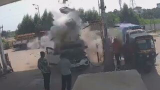 Car explodes while being refueled with CNG