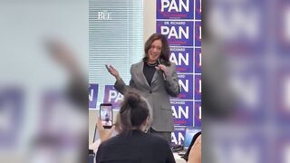 Kamala wonders where her applaus is after delivering what she thought was killer line