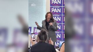 Kamala wonders where her applaus is after delivering what she thought was killer line