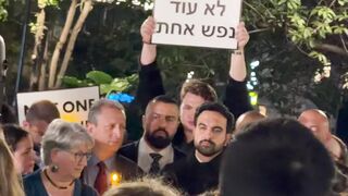 NYC Mayor Zohran Mamdani gets called a “traitor” by anti-Israel activists as he attends vigil for October 7th victims