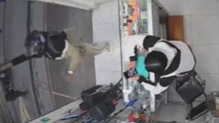 Quick-Thinking Female Employee Foils A Robbery