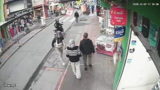Quick-Thinking Female Employee Foils A Robbery