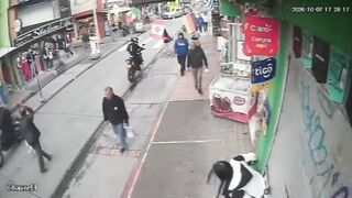 Quick-Thinking Female Employee Foils A Robbery