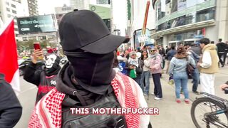 Unmasking a Pakistani jihadi During Rally in Toronto