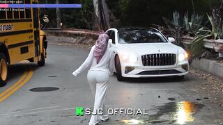 Bhad Bhabie Argues With Streamer At Scene Of Boyfriend's Car Crash