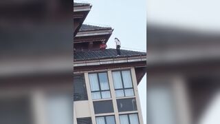 TRAGEDY IN CHINA: GIRL JUMPS FROM BUILDING AFTER ARGUMENT OVER AN IPHONE 18