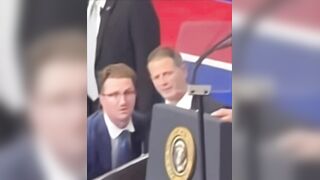 Agent rushes up to warn Secret Service agents of a possible security threat at Trump’s rally