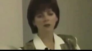 What does the Queen of England look like as a reptilian