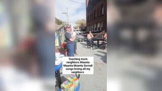 White liberal women take a Somali lesson so they can embrace their Somali neighbors