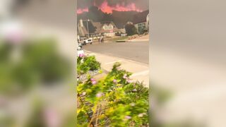 San Clemente, California looks like HELL right now during this raging Norte Fire