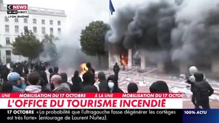 LYON IS DESCENDING INTO CHAOS!! THE CITY'S TOURIST OFFICE HAS BEEN SET ON FIRE