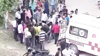 Elephant breaks free in India crushes handler chest after slamming him to ground