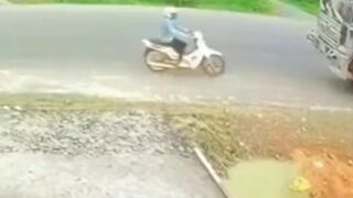 Vietnamese Man Dead on Impact