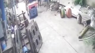 Final Destination Death: Worker is Killed Instantly by Falling Cement Pillar