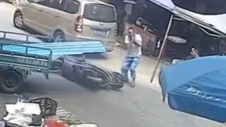 Poor Guy driving his Scooter dies in Bizarre Slit Throat Accident