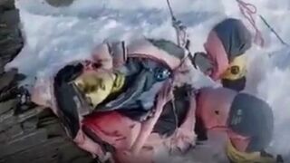 During Ascent of Mt. Everest, Climbers are Face to Face with Frozen to Death Climber