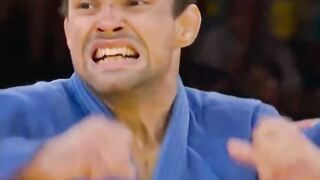 Judo Competitor Dislocates His Shoulder While Celebrating His Win at The Olympics