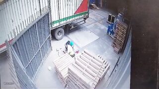 A Man was left with his Arm Shattered after being Crushed by a Truck..Truck Driver is a Mess