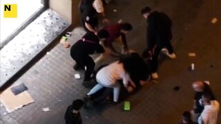 Barcelona: Footage of the arrest of one of the rioters, while he was looting a store