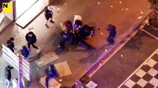 Barcelona: Footage of the arrest of one of the rioters, while he was looting a store