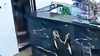 Robbery denied with the best commentary - More bullets please