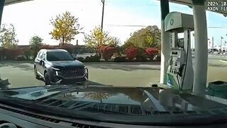 WILD: GTA Style Police Chase as Crazy Suspect Flees From Police in Reverse