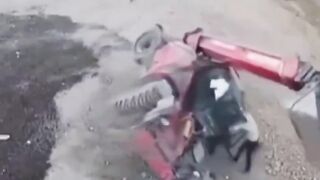 Tip #1 for you Guys. You Can't Stop an Excavator with your bare Hands. Driver and Helper Die